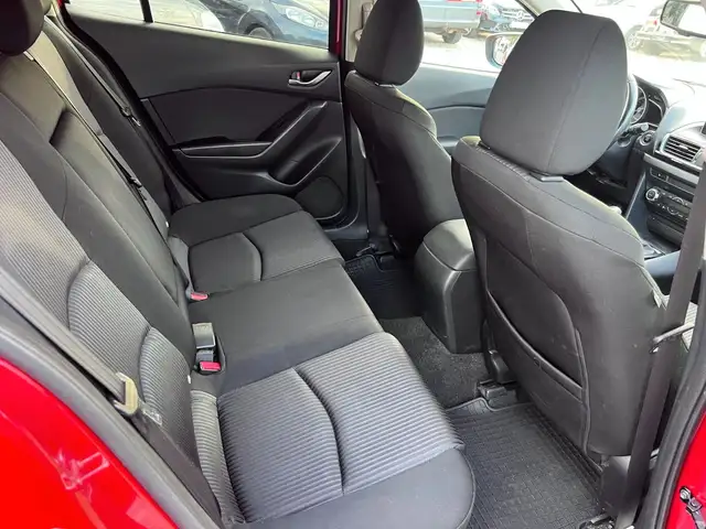 Mazda Mazda3 view 10