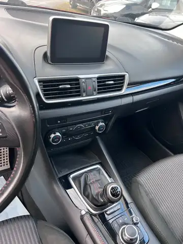 Mazda Mazda3 view 15