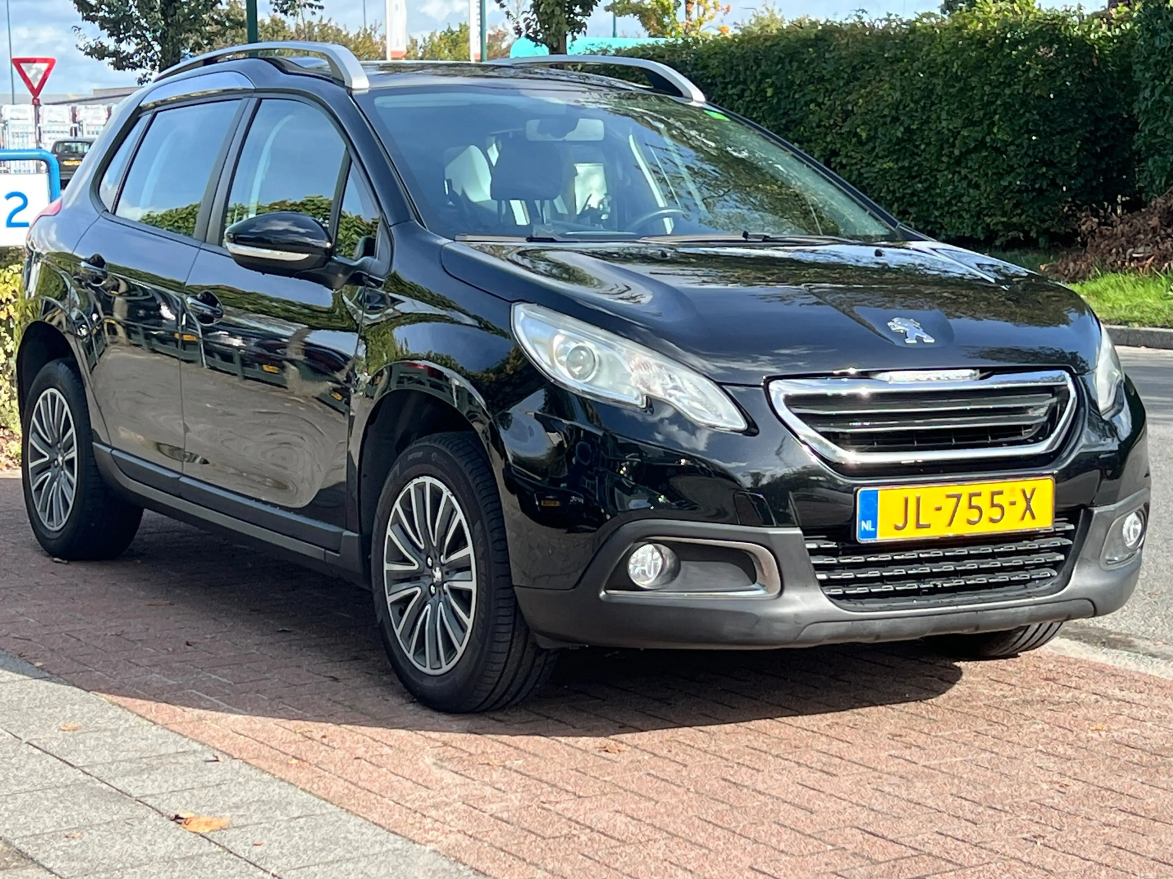 Peugeot 2008 1.2 PureTech Blue Lion