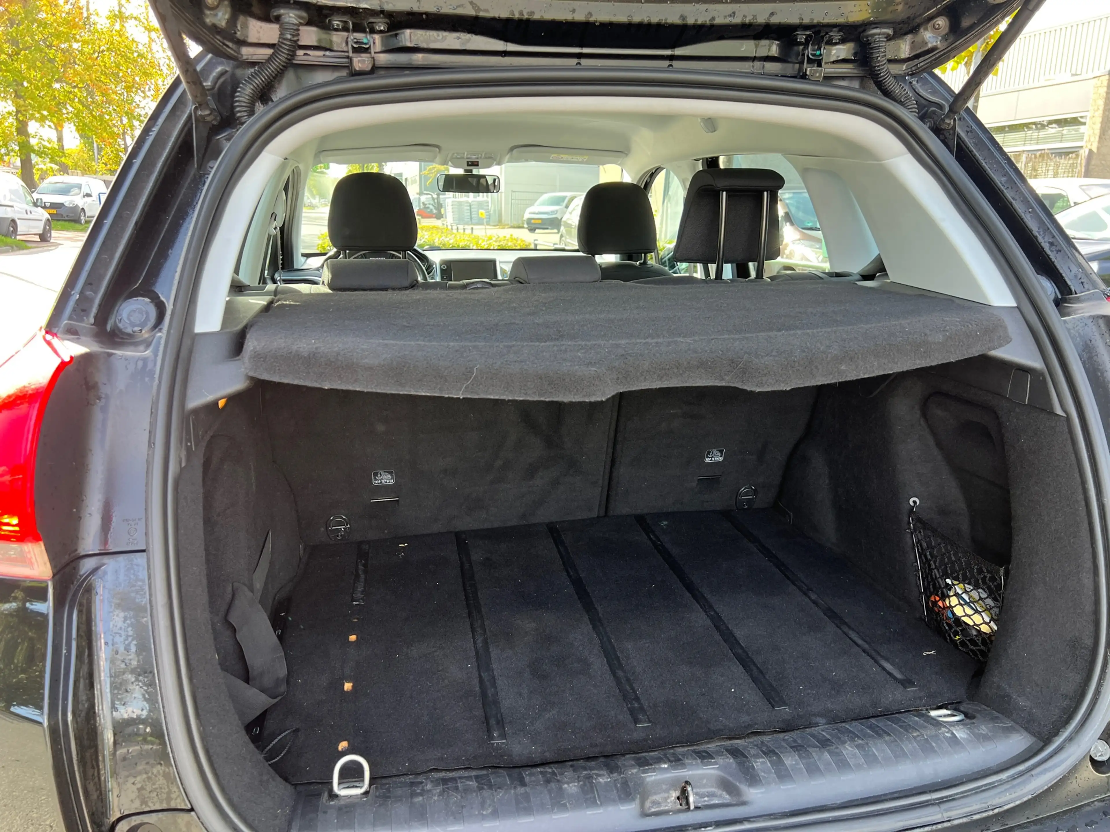 Peugeot 2008 1.2 PureTech Blue Lion — photo 9