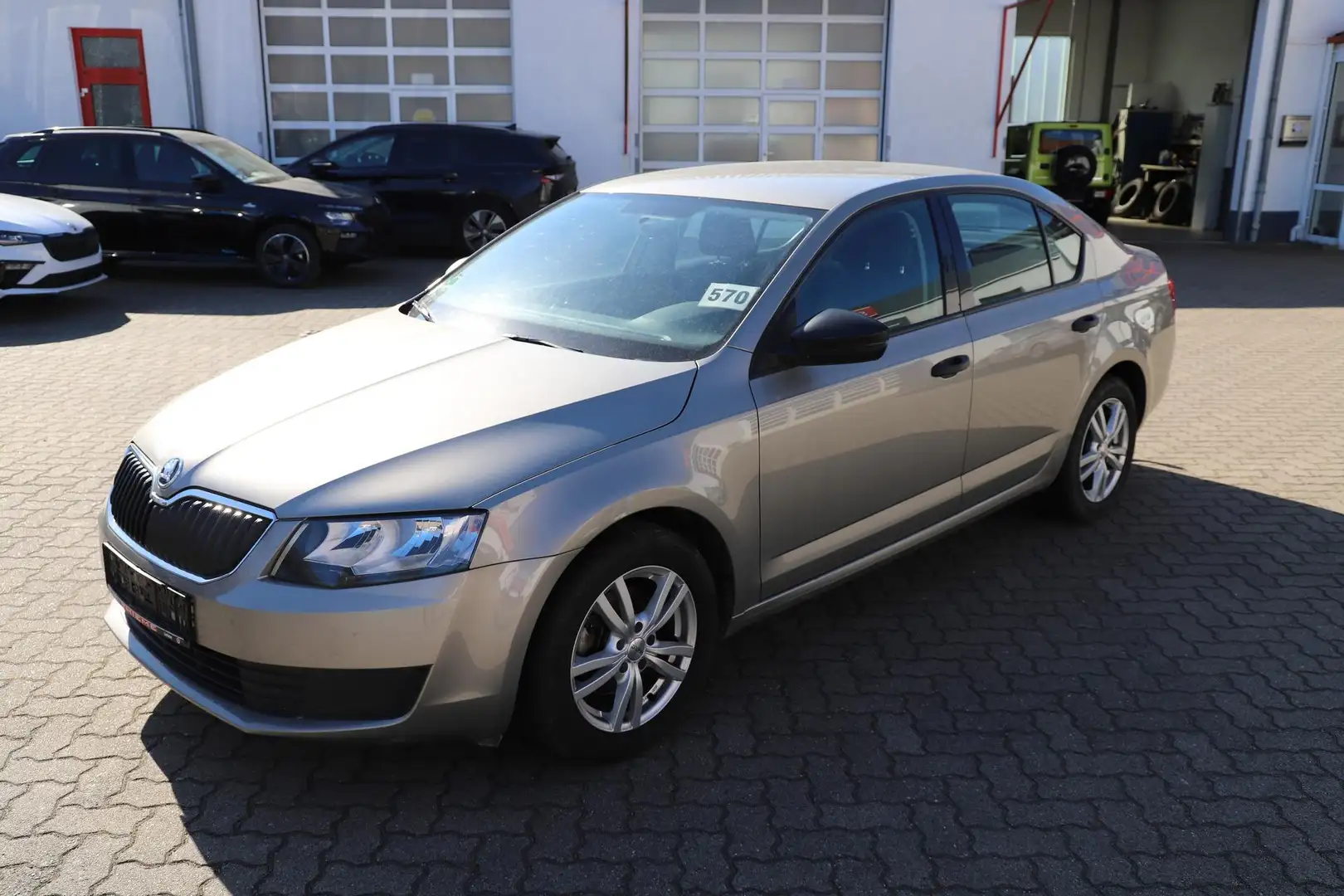 Skoda Octavia Limousine 140PS TSI  - AHK/Alu/Allwetter/Klima/... Beige - 1