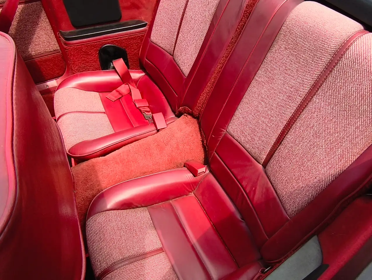 Chevrolet Camaro IROC-Z 28 Cabrio, foto 4