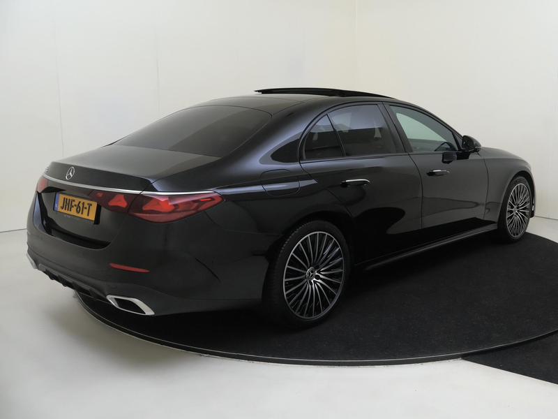 Mercedes-Benz E 300 e Sport Edition Premium pakket /Panoramadak /Super — photo 2