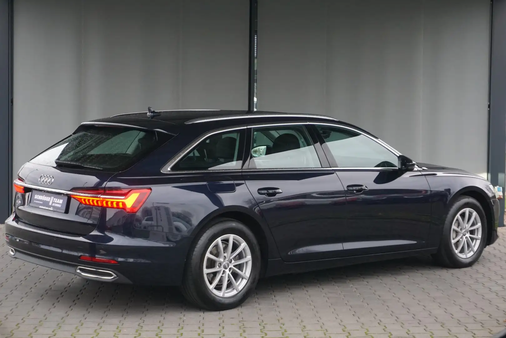 Audi A6 Avant 40 TDI Navi Matrix Ambiente PDC SHZ Bleu - 2