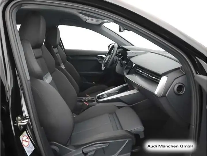 Audi A3 2023, foto 10
