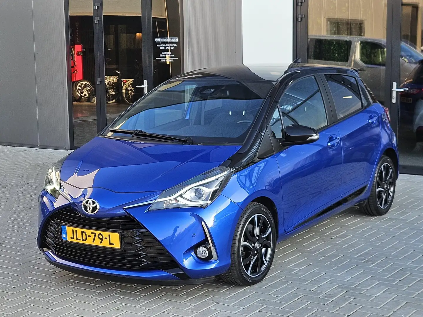 Toyota Yaris 1.5 VVT-i Style Selection Two tone Automaat Bleu - 2