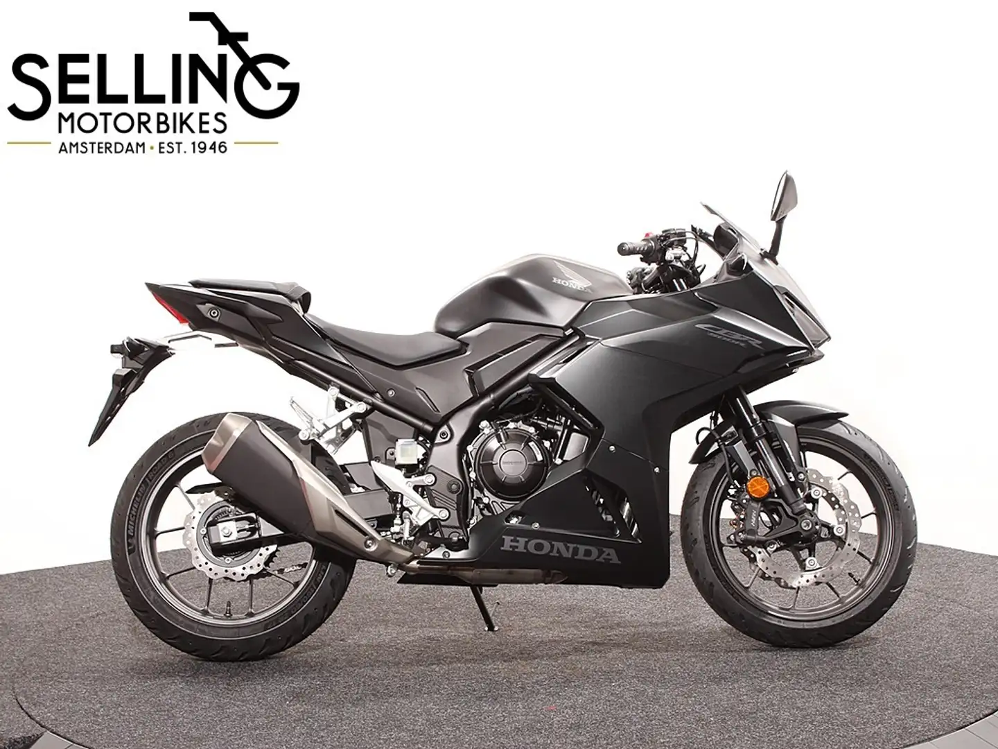 Honda CBR 500 R Mat Gunpowder Black Metallic Negru - 1