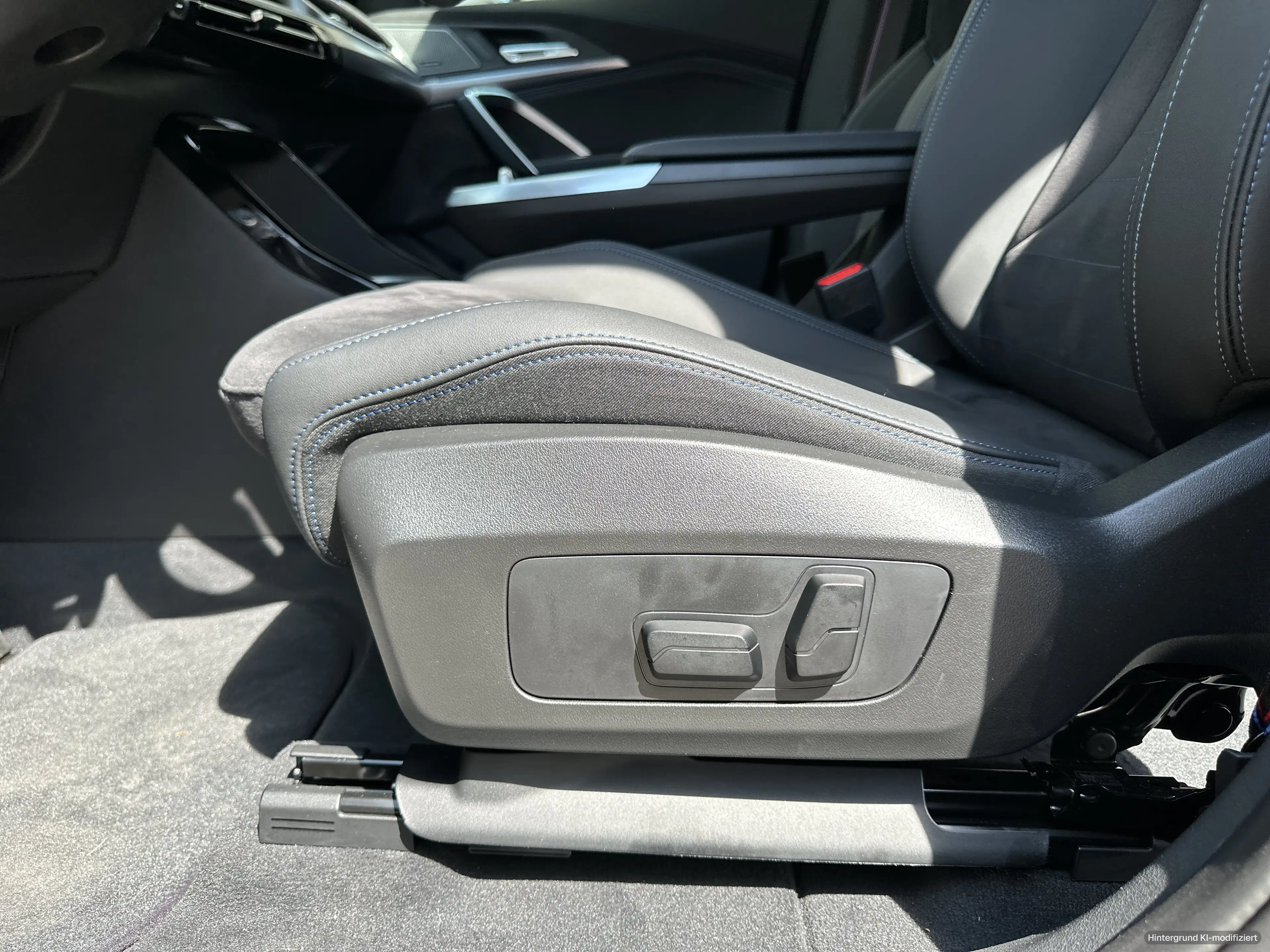 BMW iX1 eDrive20 (U11) M Sportpaket Head-Up HK HiFi — photo 12