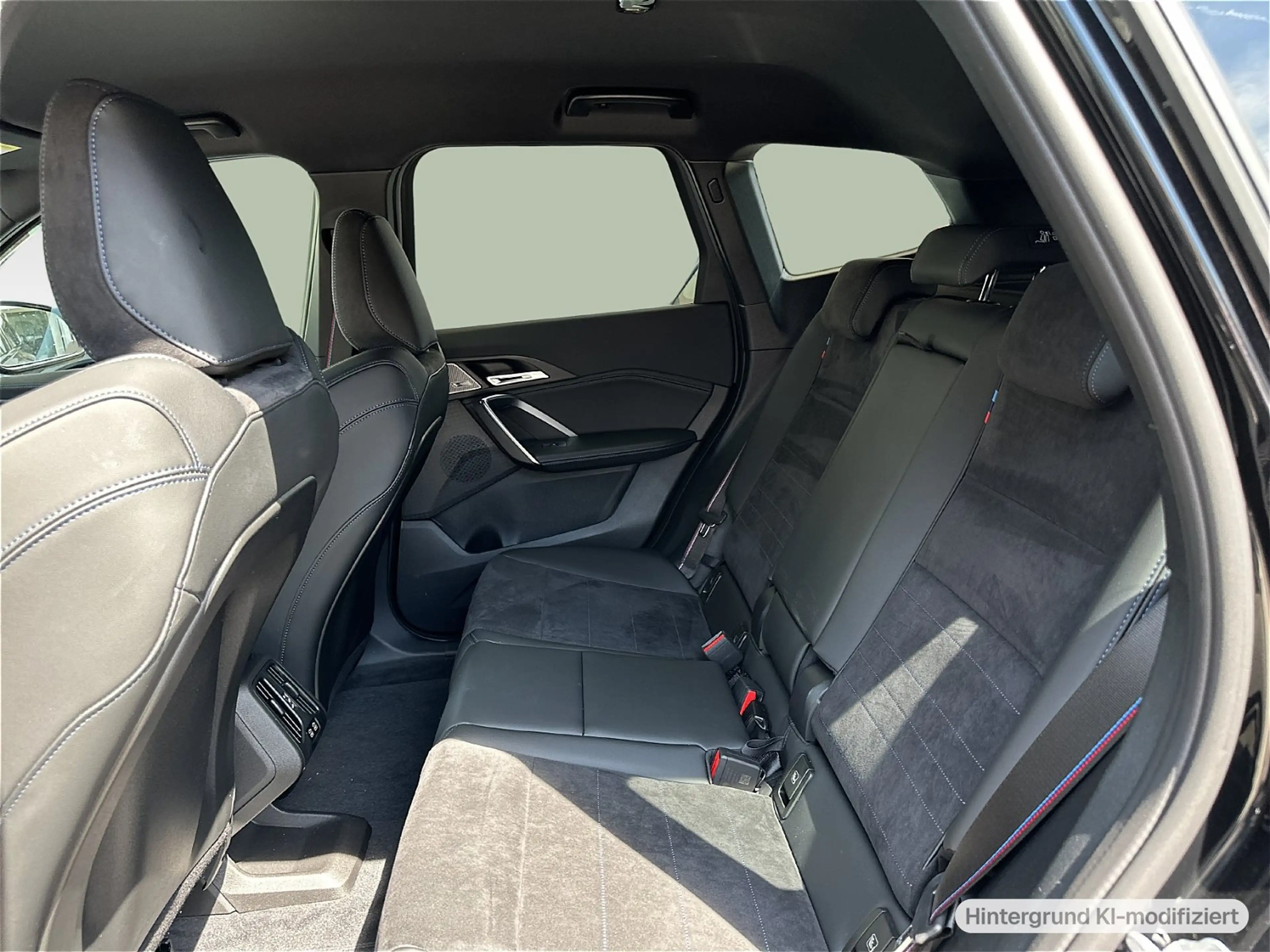 BMW iX1 eDrive20 (U11) M Sportpaket Head-Up HK HiFi — photo 11