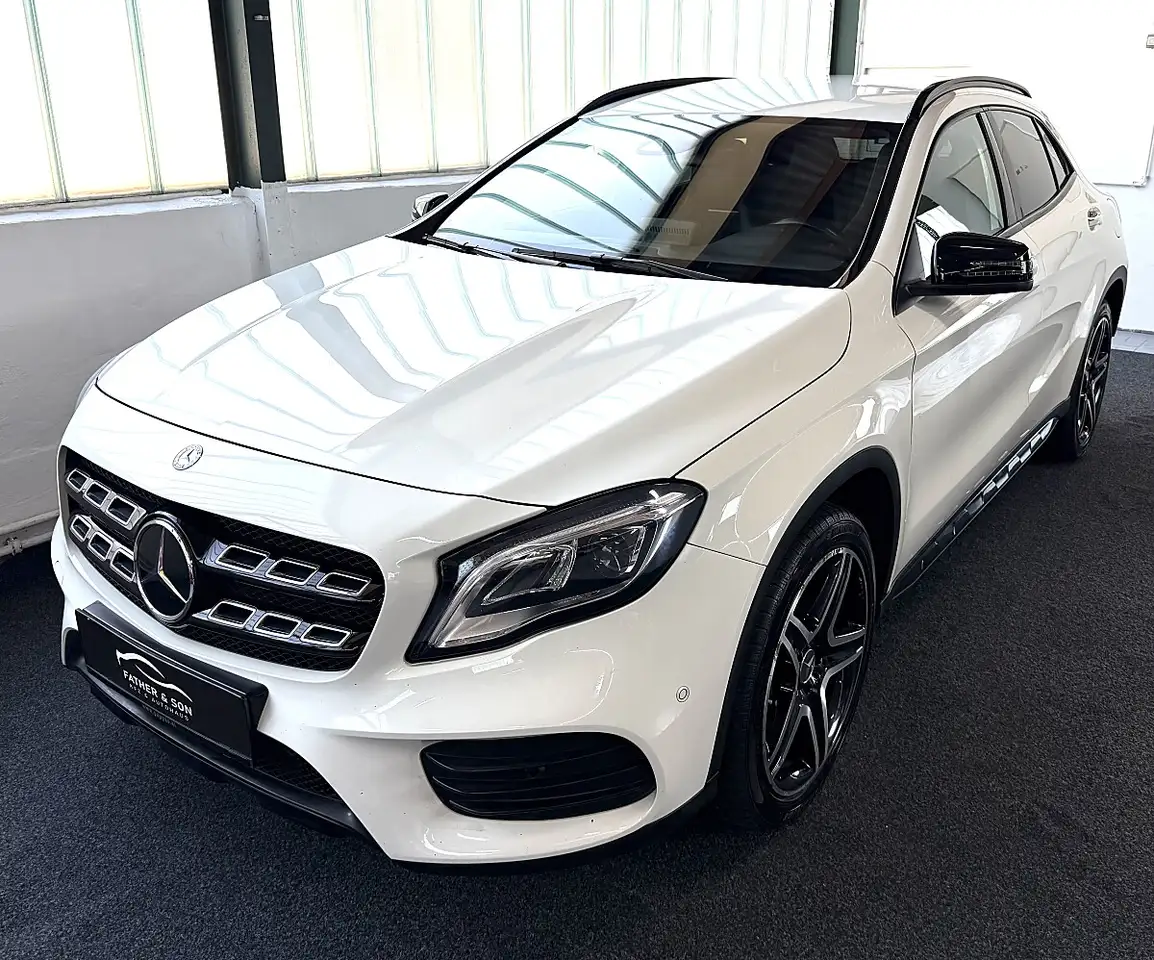 Mercedes-Benz GLA 220