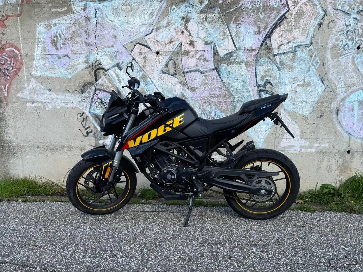 Voge Brivido R125 Negru - 1