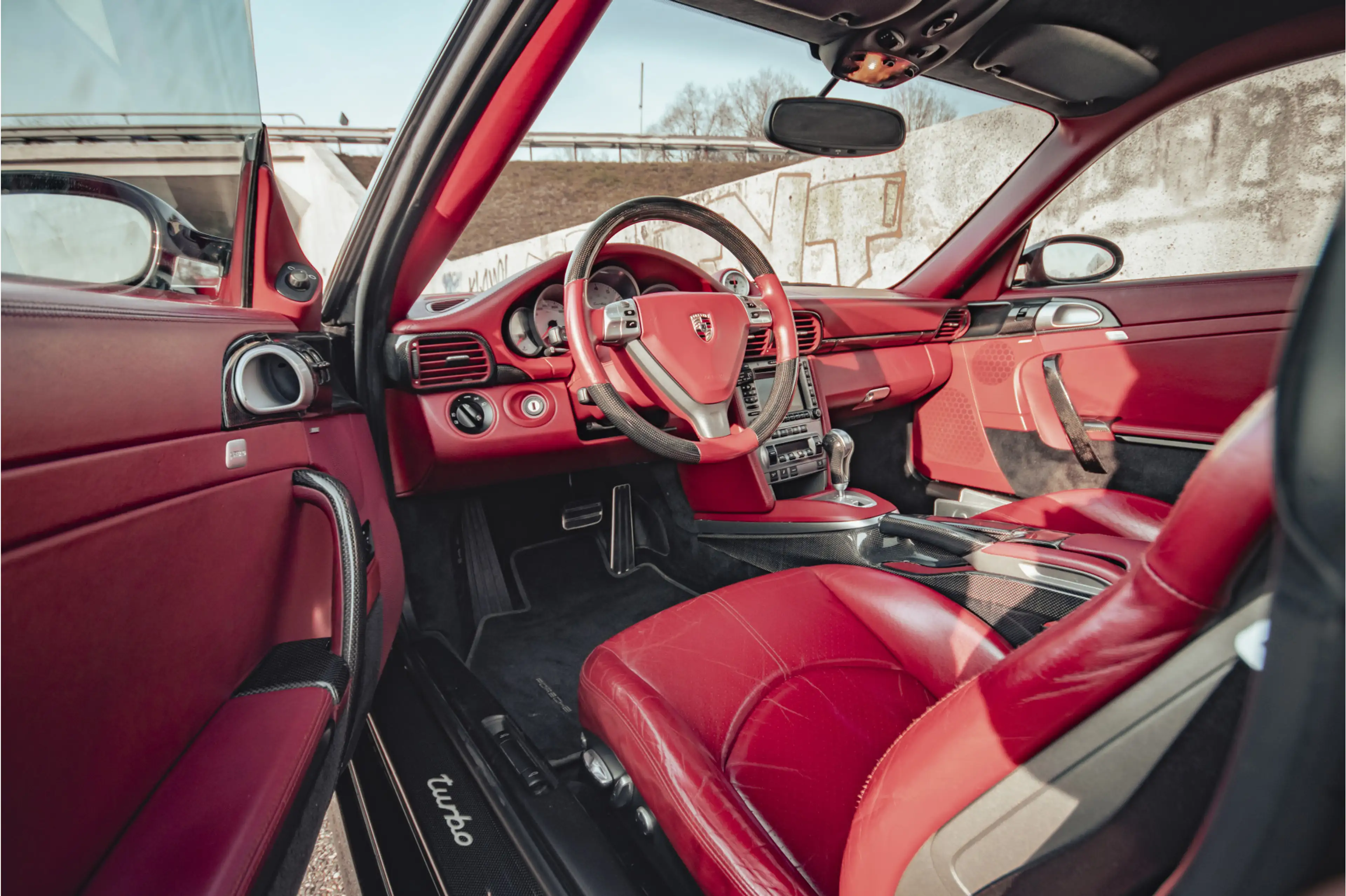 Porsche 997 3.6 Turbo | Carbon interior trim | Fixed Rear Wing — photo 3