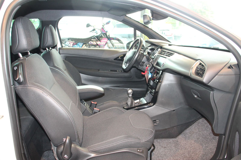 DS Automobiles DS 3 So Chic Klima Tempomat SHZ — photo 12
