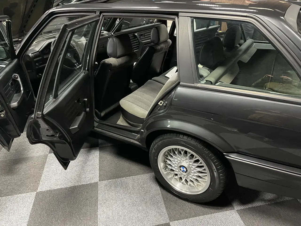 BMW 318 E30 318i touring, foto 3
