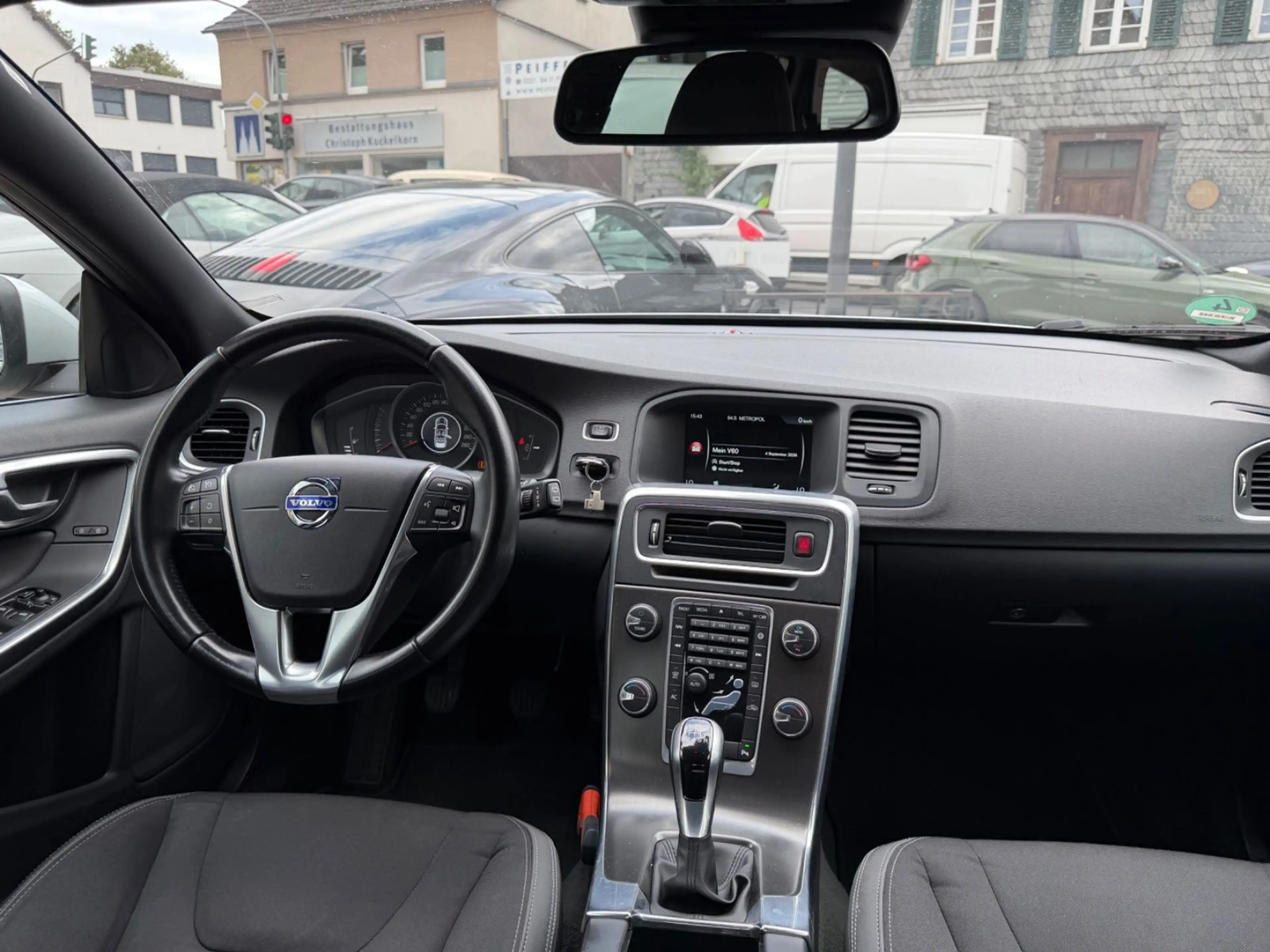 Volvo V60 Kombi Momentum Insp.NEU*TÜV-02.28*Klima*Temp — photo 19
