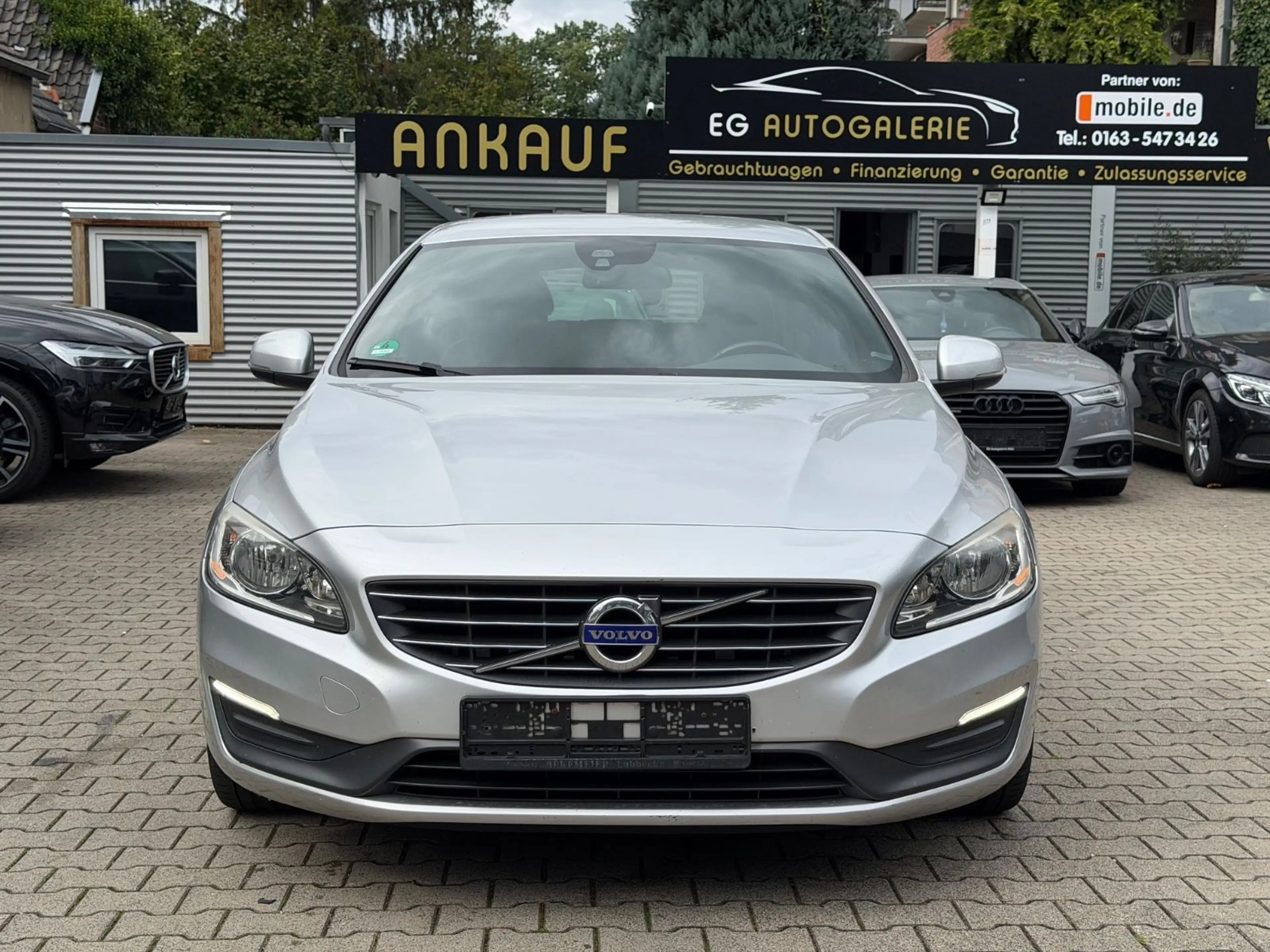 Volvo V60 Kombi Momentum Insp.NEU*TÜV-02.28*Klima*Temp — photo 2