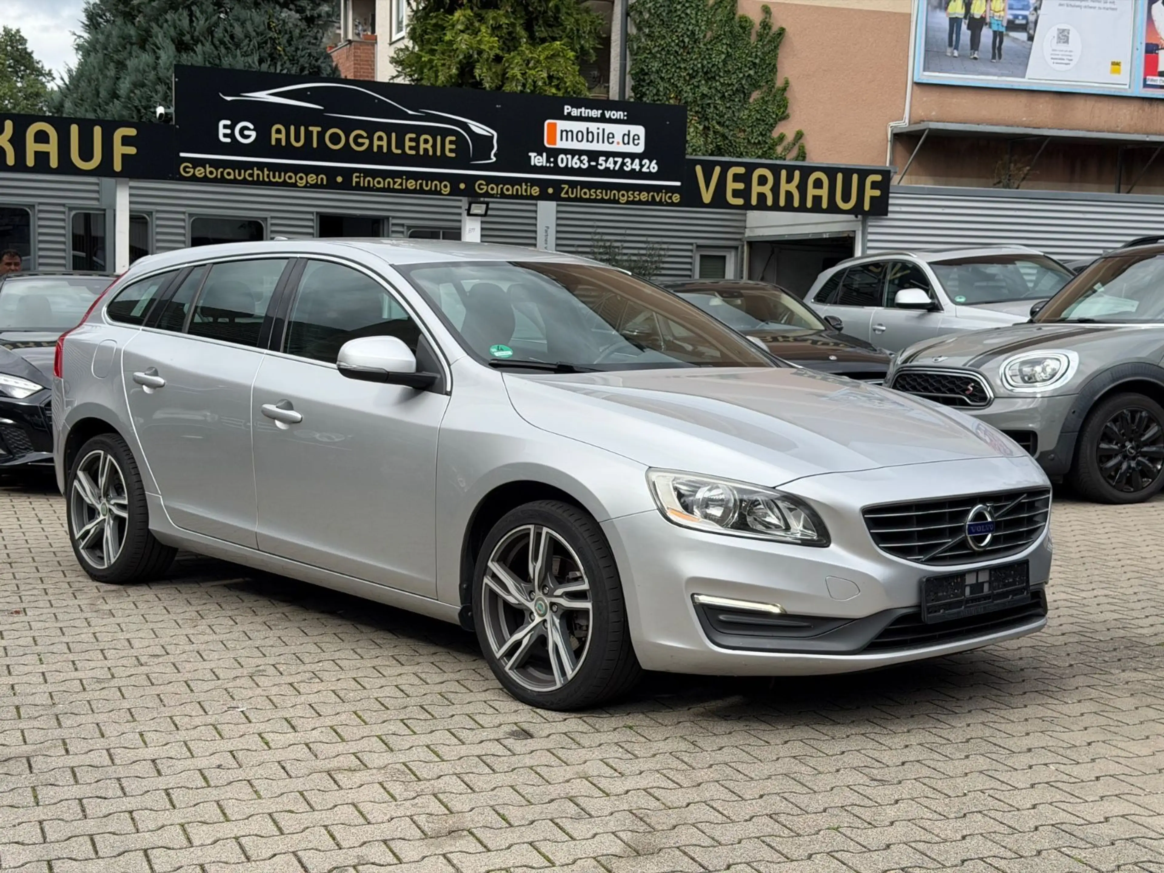 Volvo V60 Kombi Momentum Insp.NEU*TÜV-02.28*Klima*Temp — photo 3