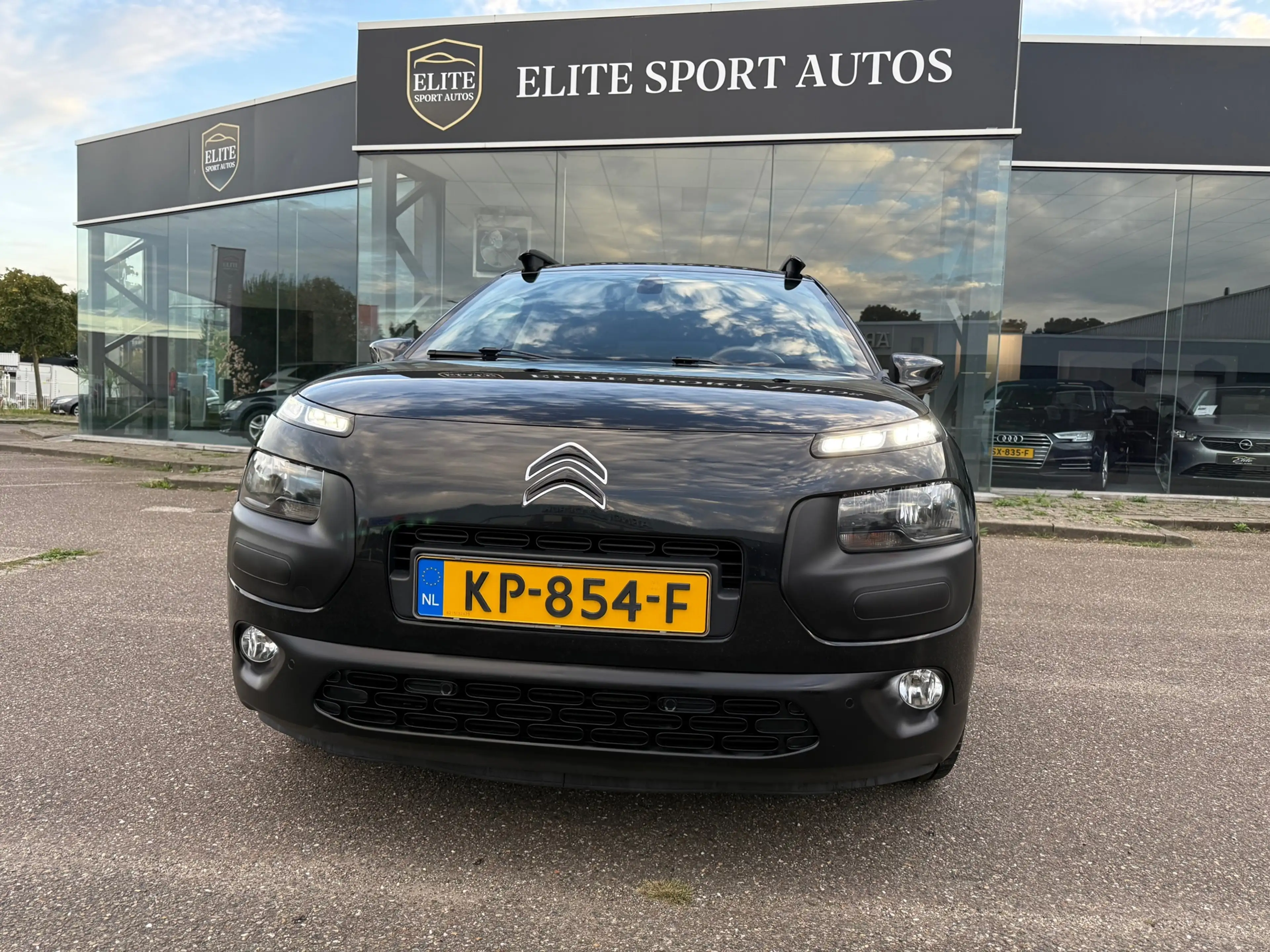 Citroen C4 Cactus 1.2 PureTech Business Plus I Pano I camera I Navi — photo 5