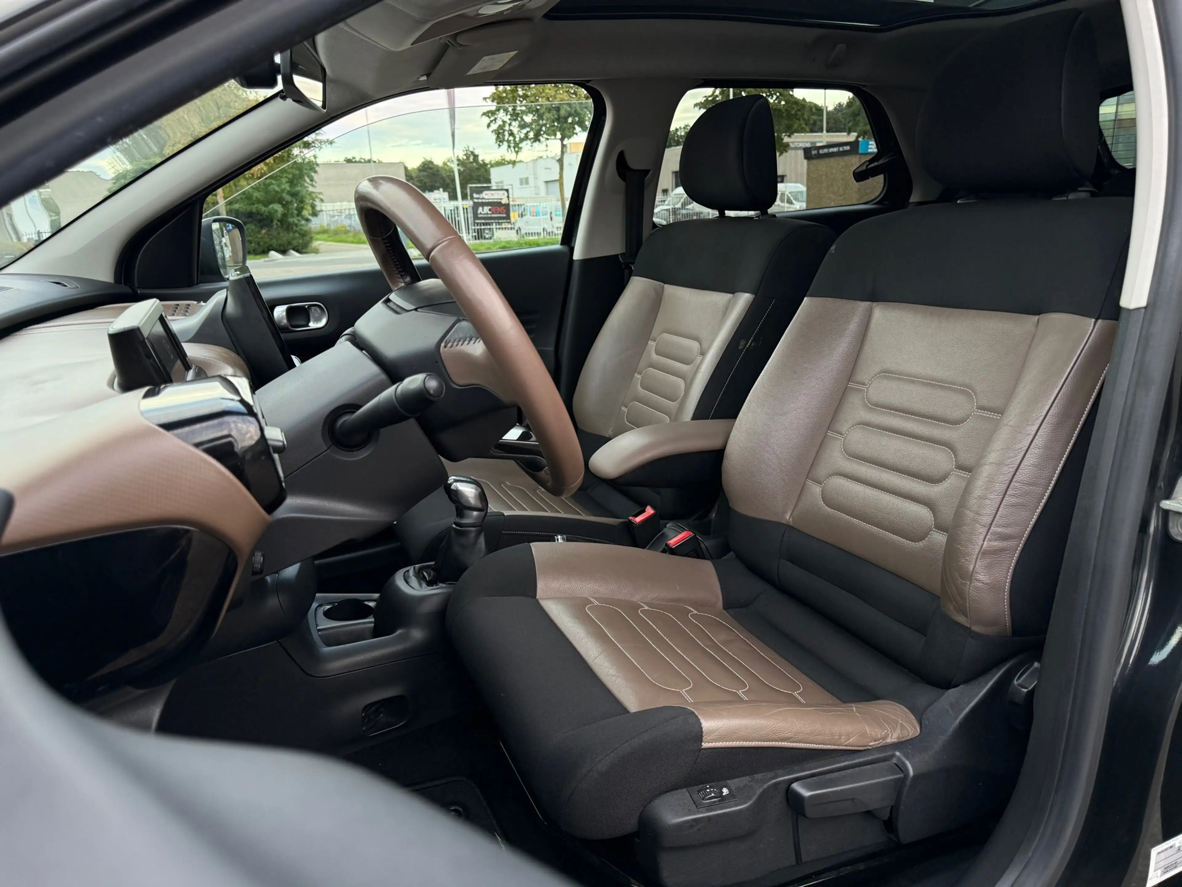 Citroen C4 Cactus 1.2 PureTech Business Plus I Pano I camera I Navi — photo 7