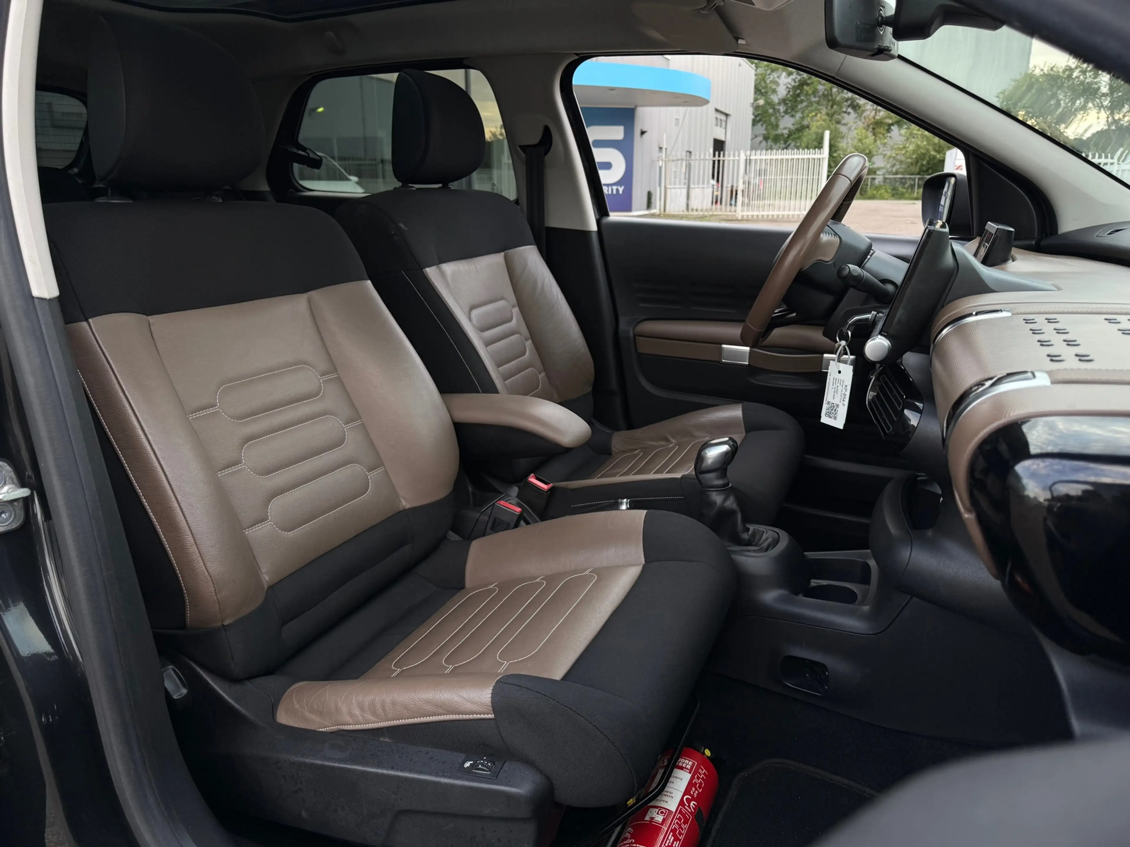 Citroen C4 Cactus 1.2 PureTech Business Plus I Pano I camera I Navi — photo 10