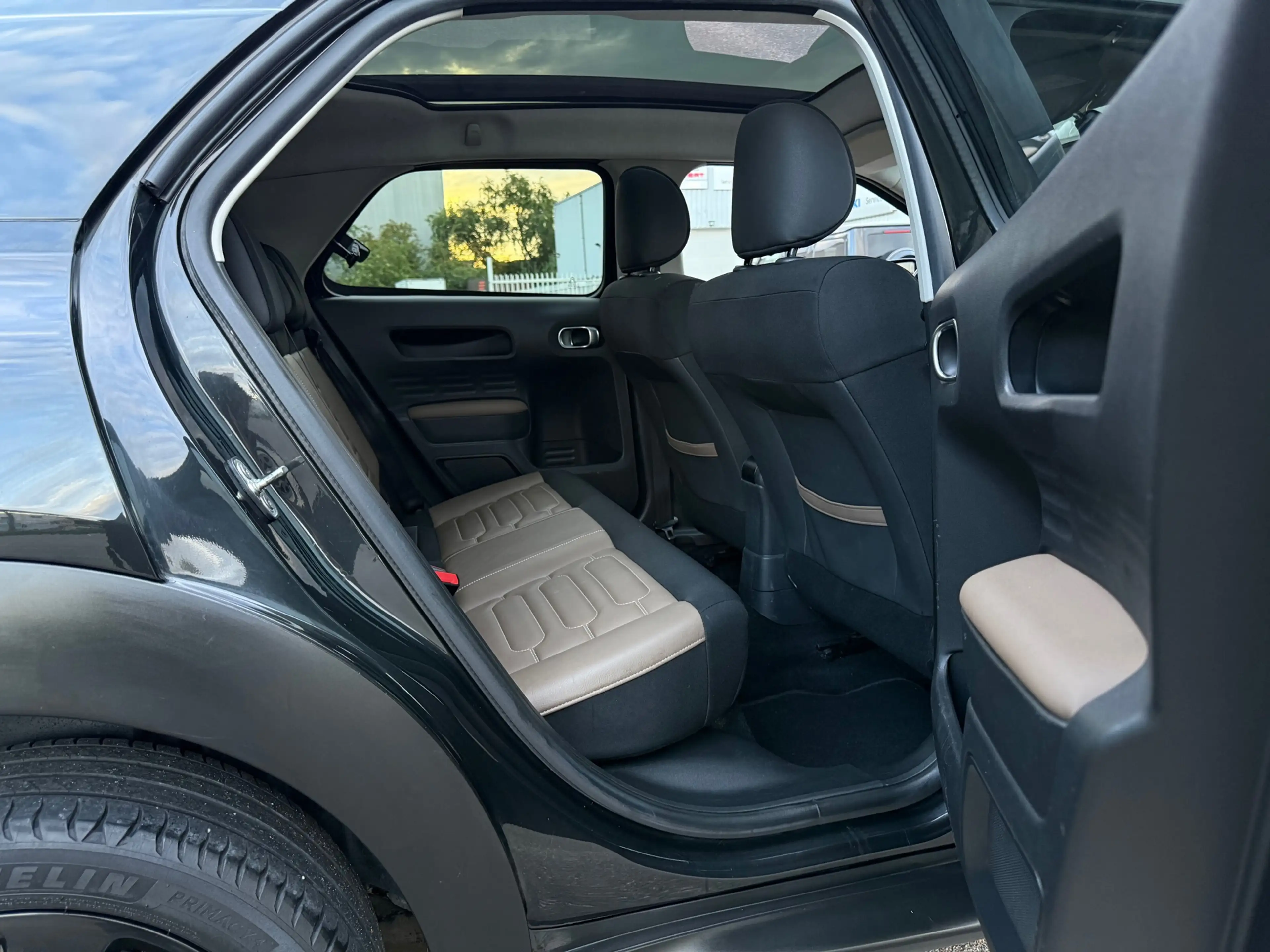 Citroen C4 Cactus 1.2 PureTech Business Plus I Pano I camera I Navi — photo 15