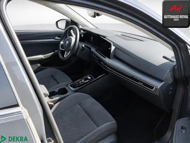 Volkswagen Golf view 3