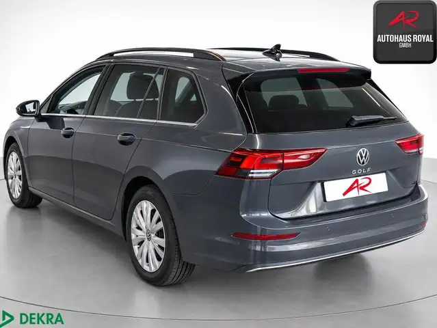 Volkswagen Golf view 2