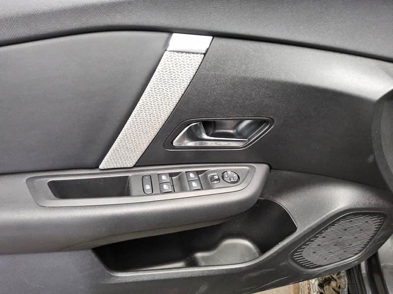Citroen C4 1.2 PureTech T-Leder Navi LED HuD RFK — photo 10