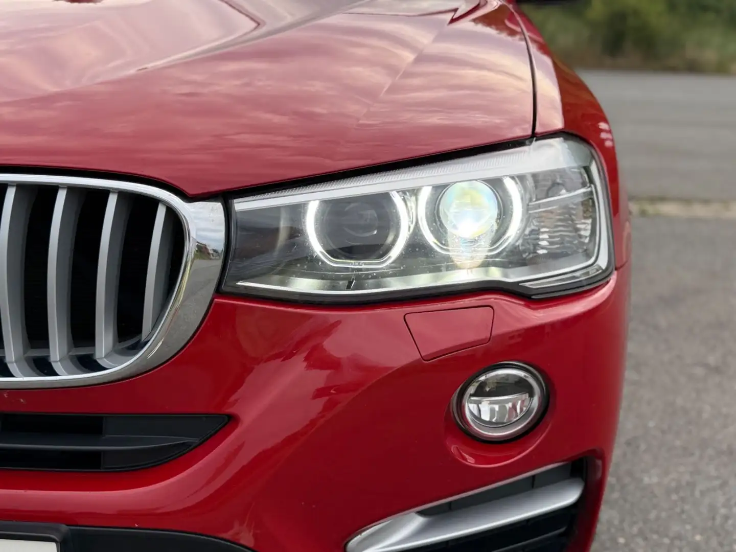 BMW X4 xDrive 20 d X-Line Leder Navi Ahk 20" M-Alu Rot - 2