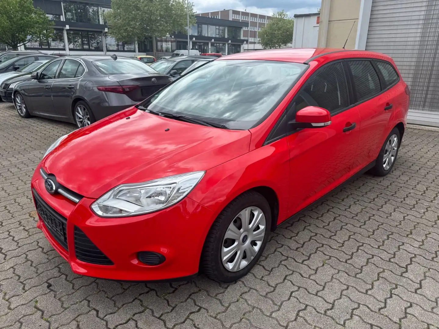 Ford Focus Turnier Ambiente Rot - 2