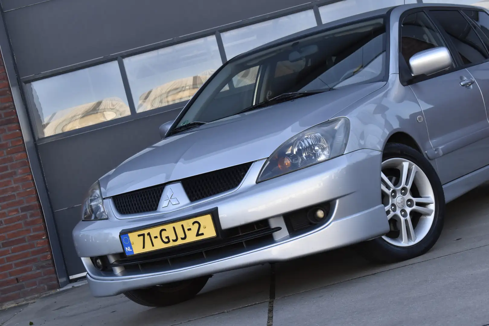 Mitsubishi Lancer Station Wagon 1.6 Intense Airco - nieuwe apk - Pdc Grijs - 2