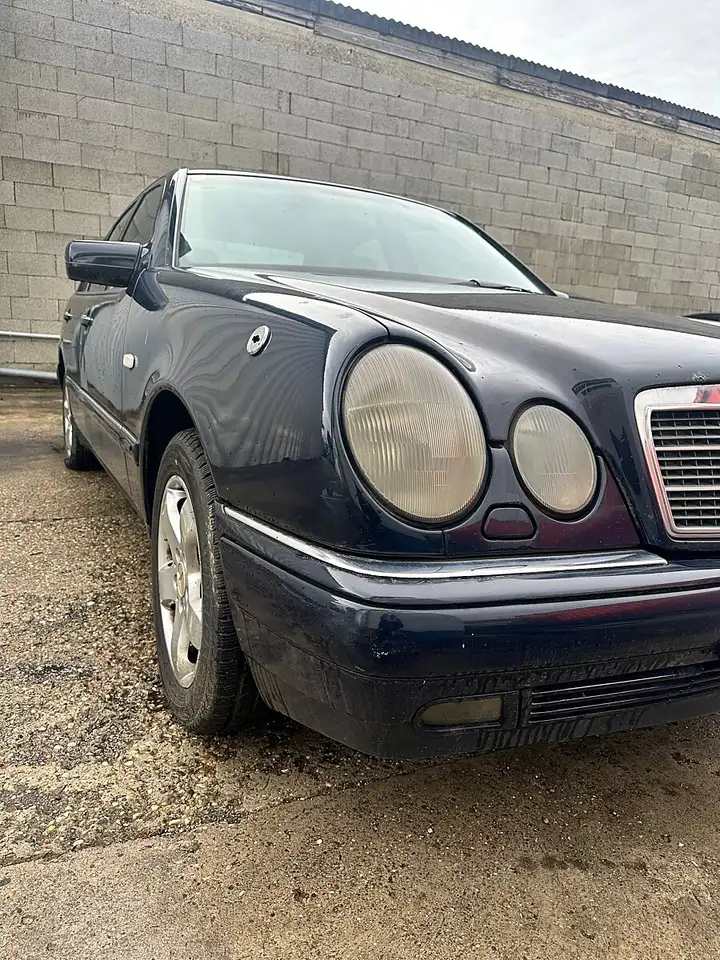 Mercedes-Benz E 280 W210, foto 3