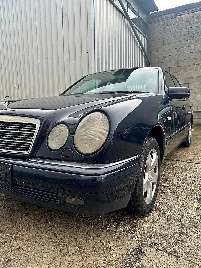 Mercedes-Benz E 280 W210 Blau - 2