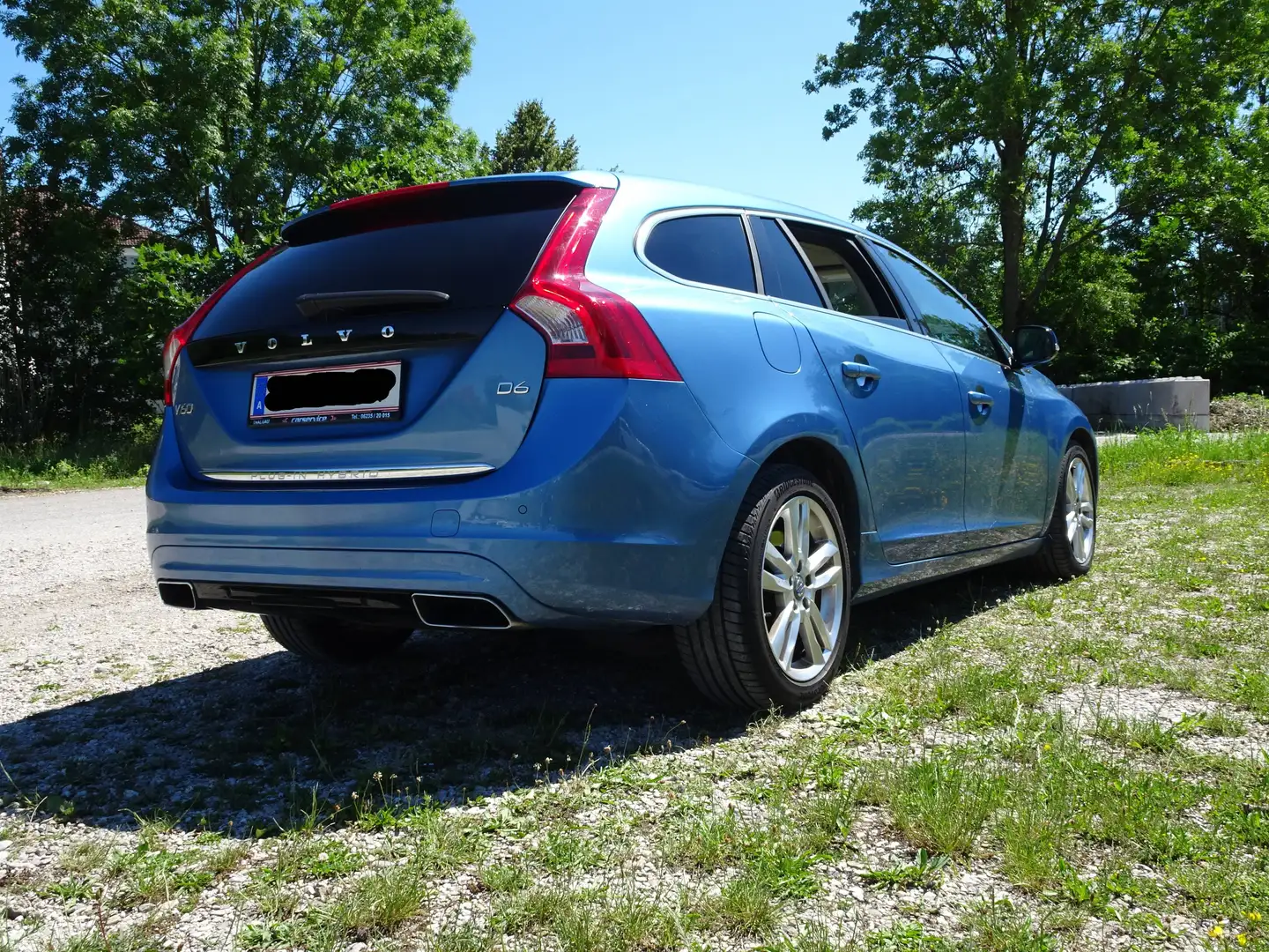 Volvo V60 V60 D6 AWD Plug-In Hybrid PHEV Summum Geartronic Summum Blau - 2
