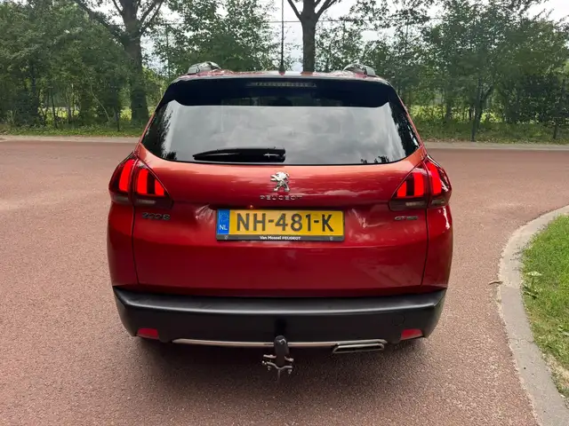 Peugeot 2008 view 5
