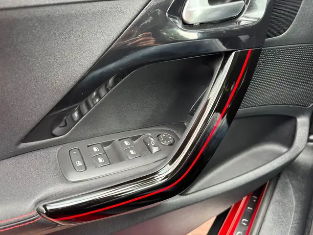 Peugeot 2008 view 15