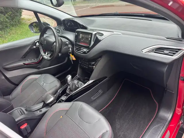 Peugeot 2008 view 12