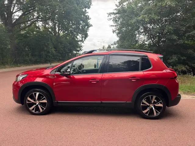 Peugeot 2008 view 3