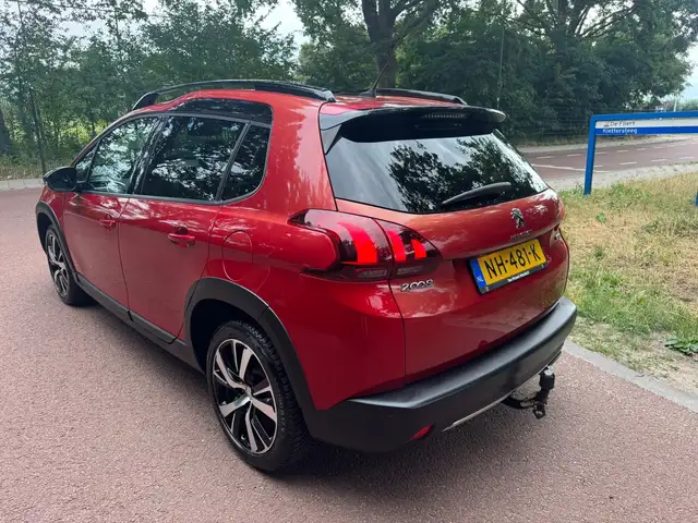 Peugeot 2008 view 4