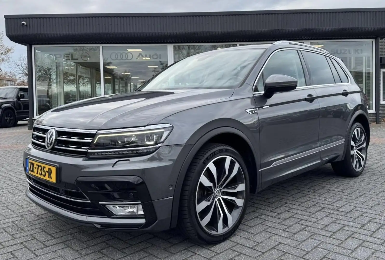 Volkswagen Tiguan 2.0 TDI R Line 4MOTION CAMERA*AFN. HAAK*VIRTUAL Grigio - 1