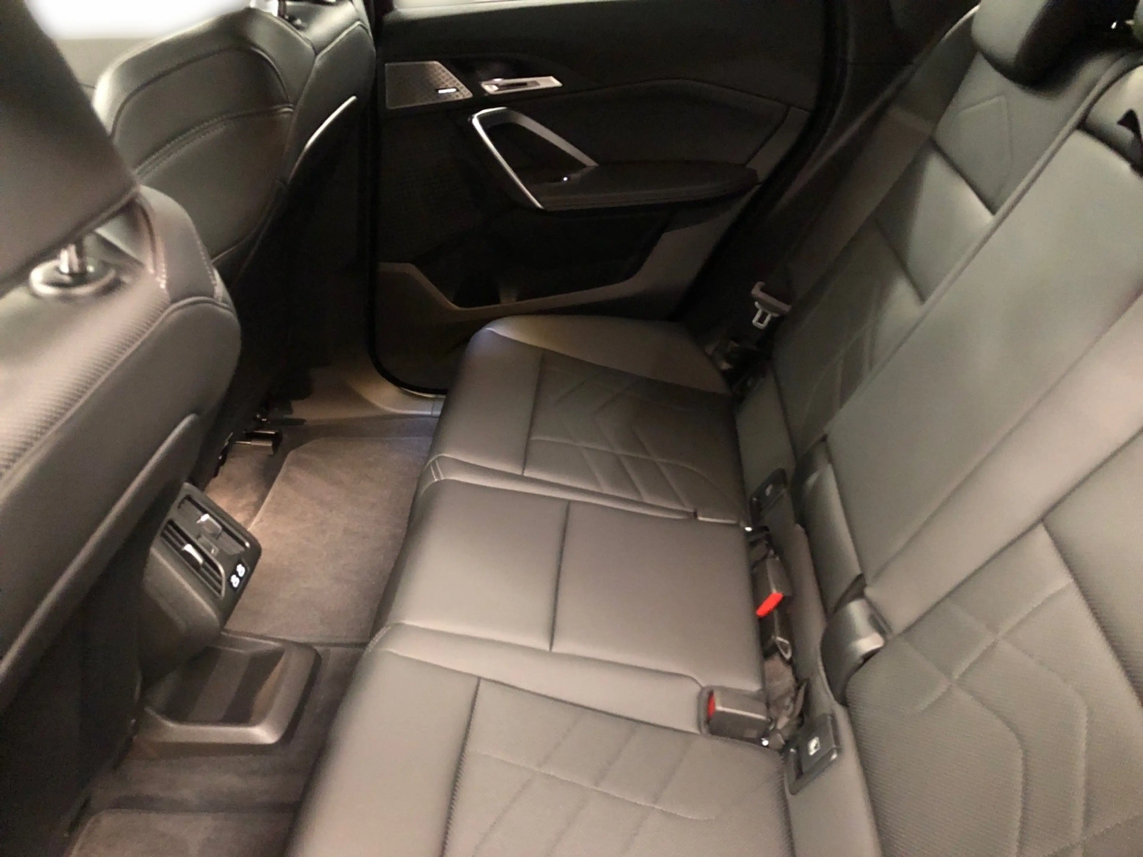 BMW iX 1 xDrive30 M-Sport*Harman/Kardon*DrivingAssistPlus — photo 11