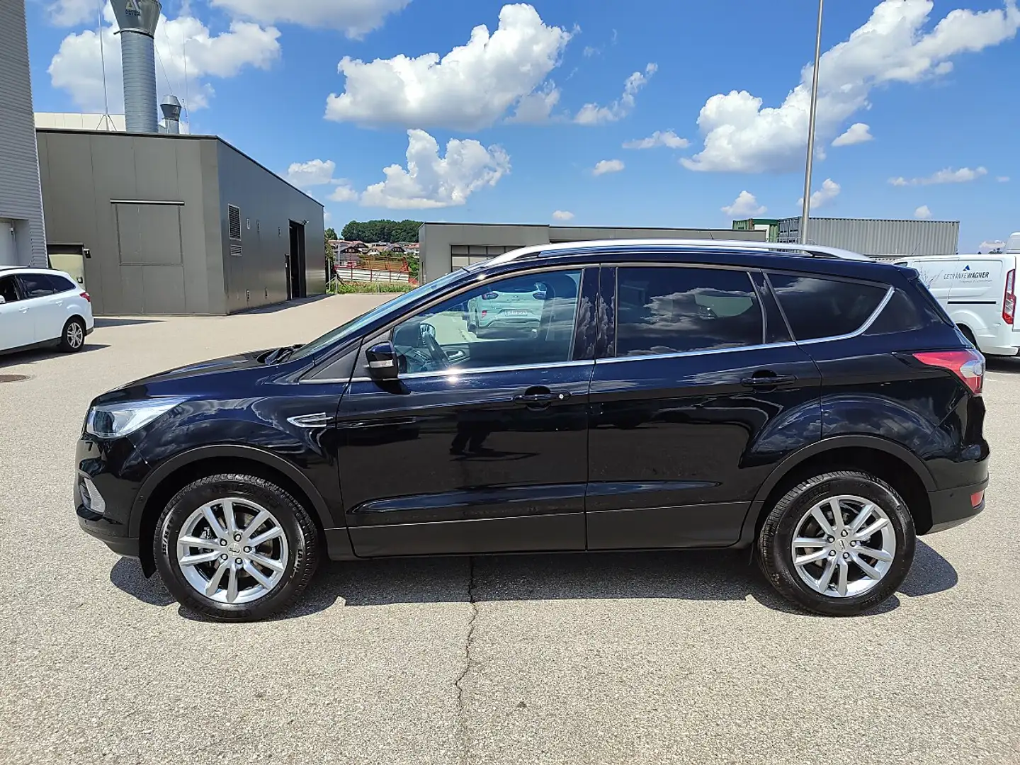 Ford Kuga 1,5 EcoBoost Trend Schwarz - 2
