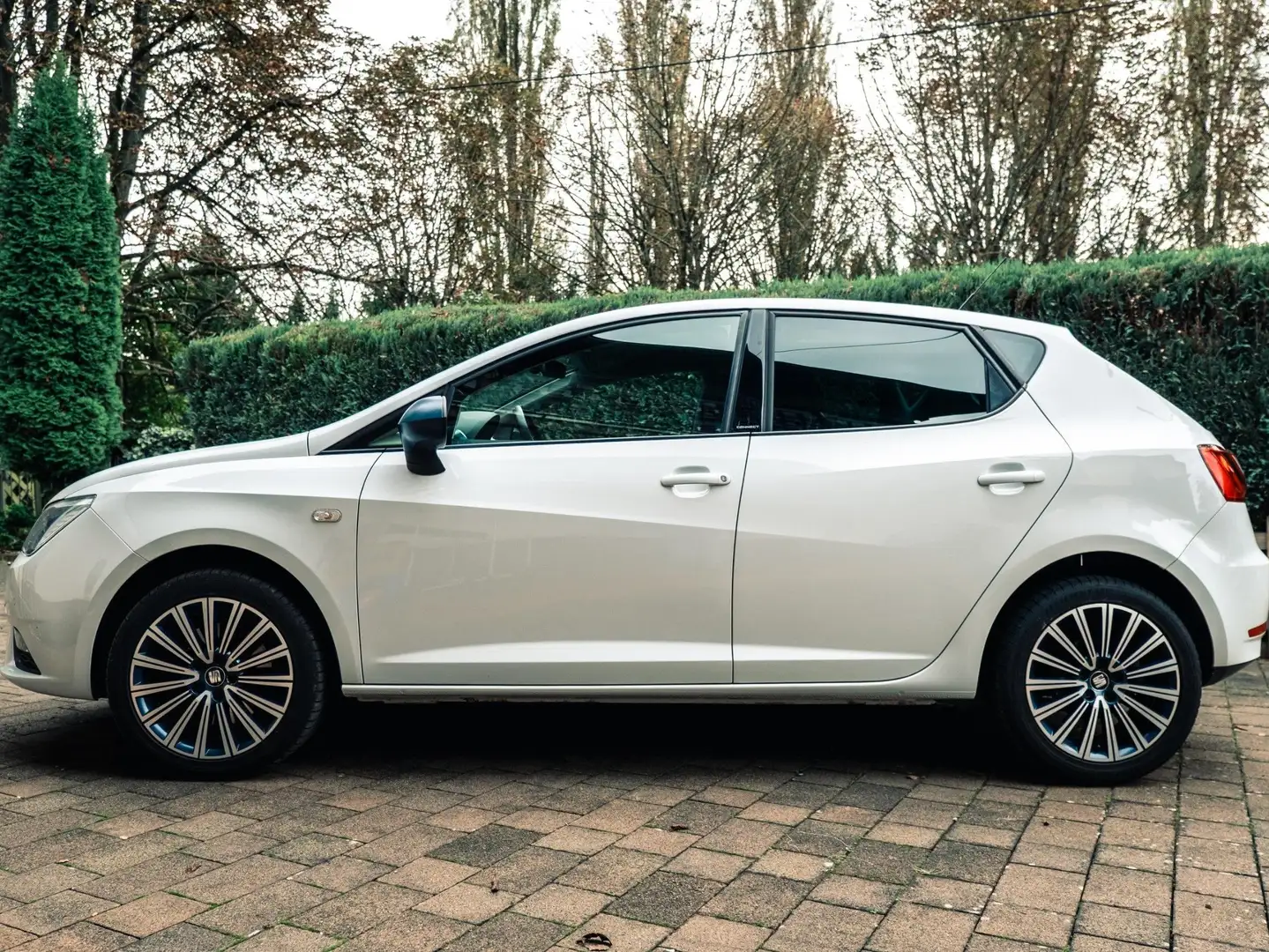 SEAT Ibiza Ibiza 1.0 Eco TSI Connect Weiß - 1