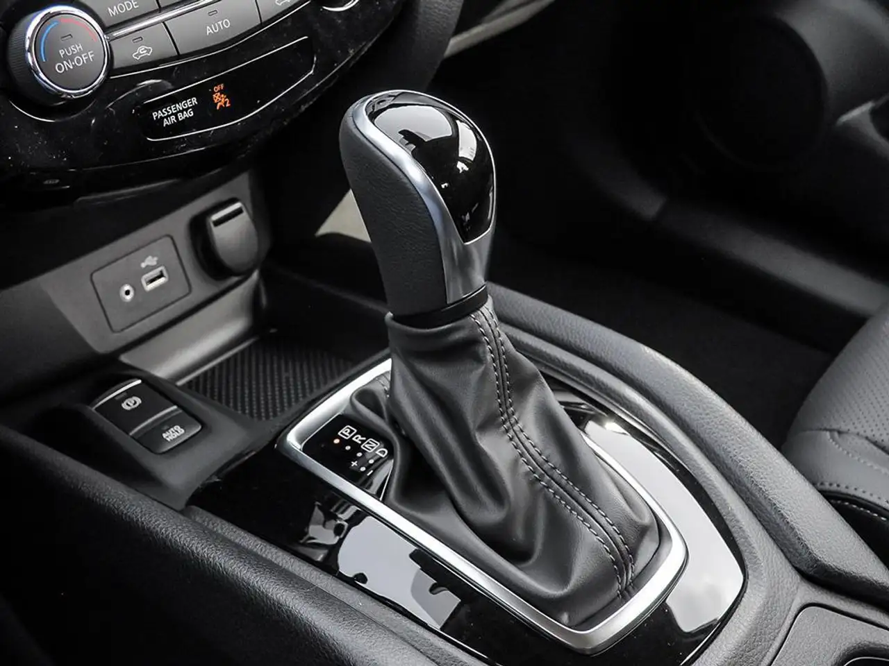 Nissan Qashqai снимка Nissan Qashqai