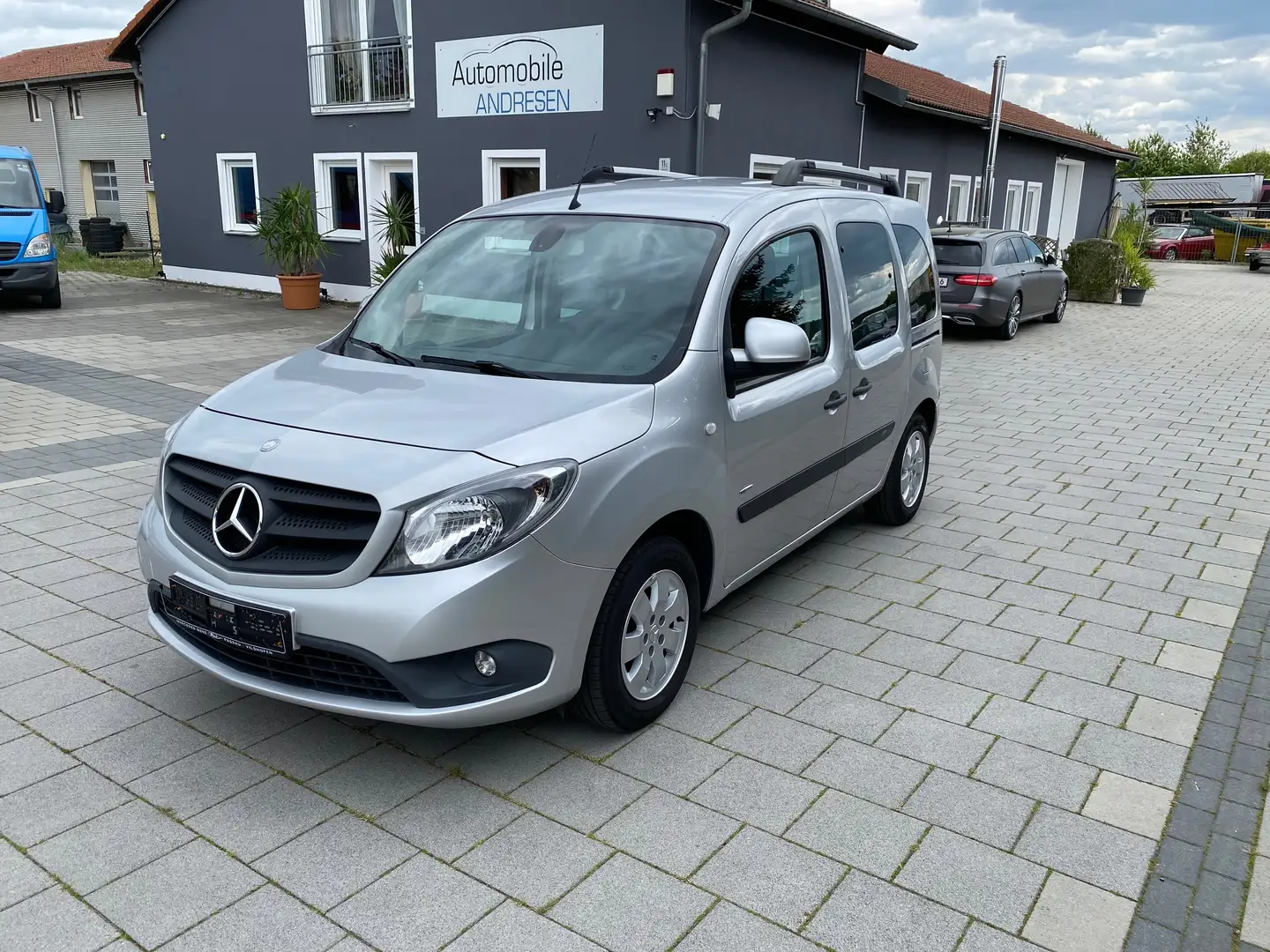 Mercedes-Benz Citan 111 CDI lang*Behindertengerecht* Rollstuhlrampe Gris - 1