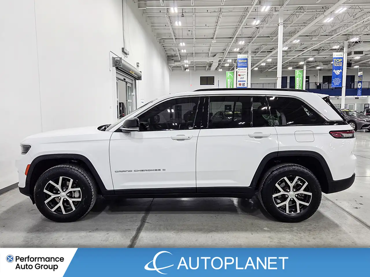 Jeep Grand Cherokee снимка Jeep Grand Cherokee