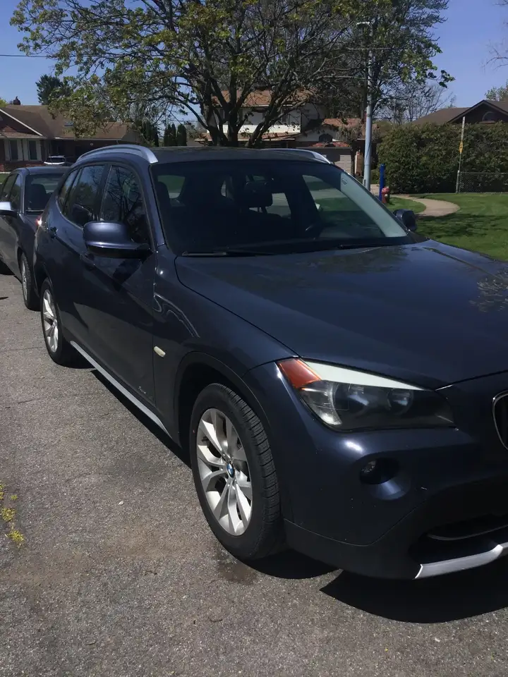 BMW X1 снимка BMW X1