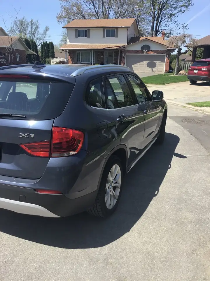 BMW X1 снимка BMW X1