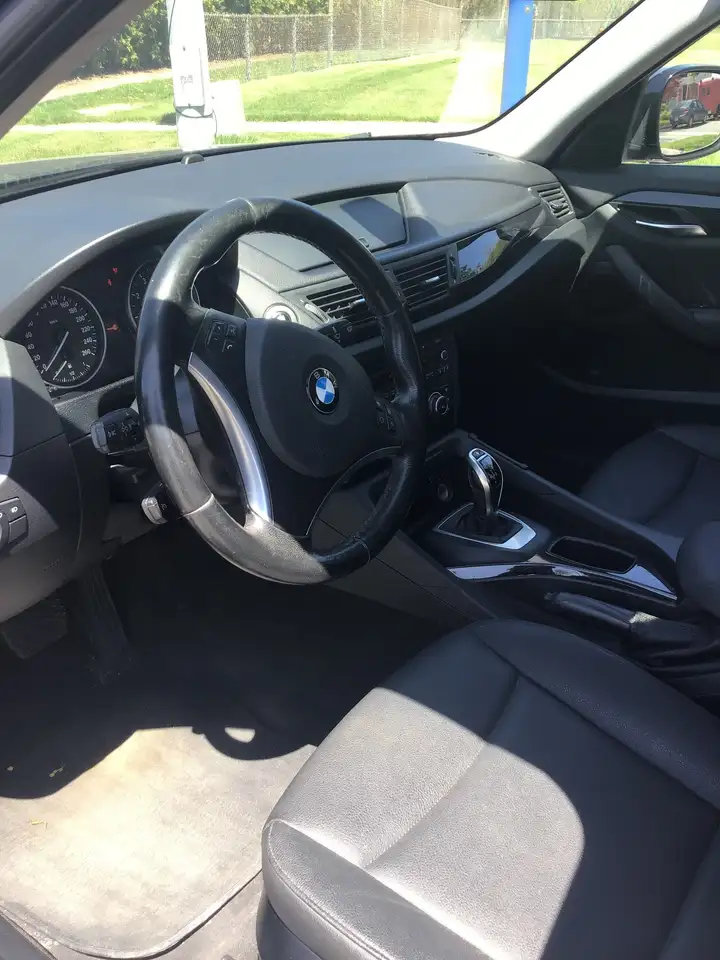 BMW X1 снимка BMW X1