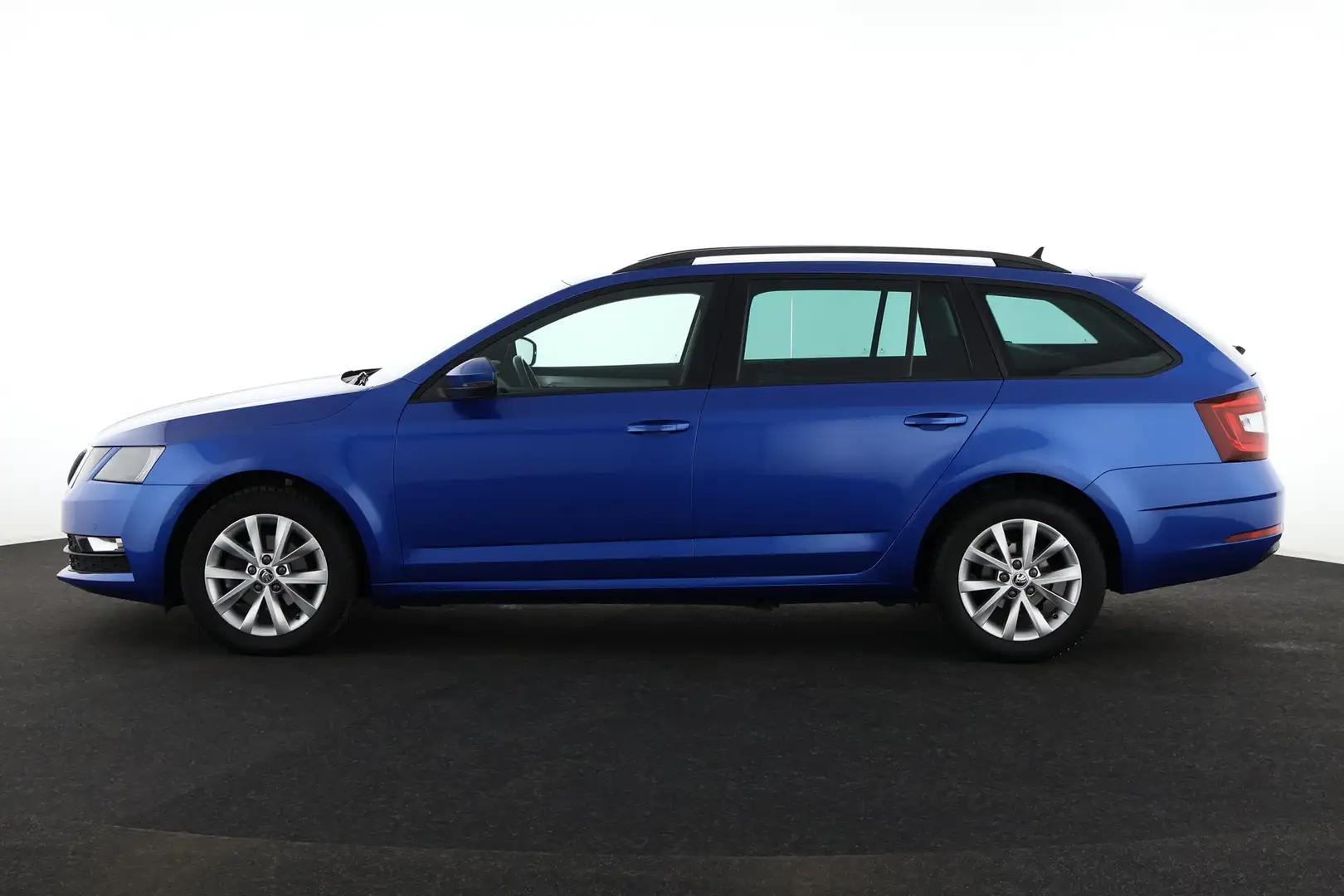 Skoda Octavia COMBI AMBITION 1.6 TDI GREENTEC + GPS + CARPLAY + Bleu - 2